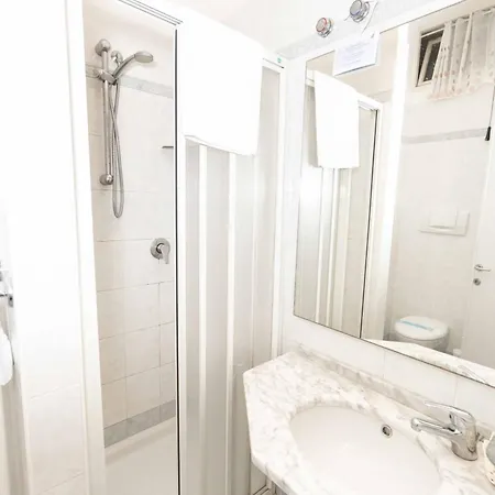 Hotel Saint Louis 3*