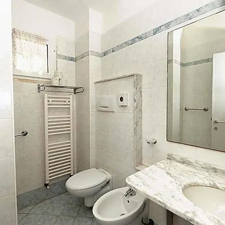 Saint Louis Hotel 3*