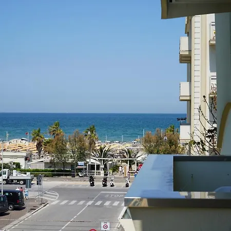 Saint Louis Hotell 3*