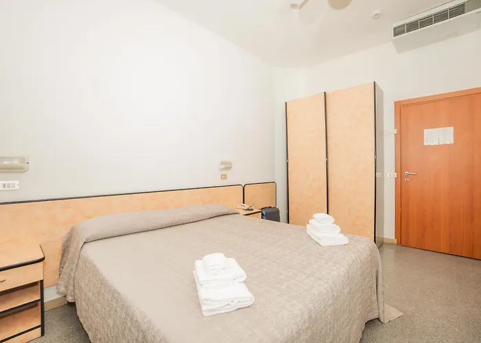Saint Louis Hotell 3*