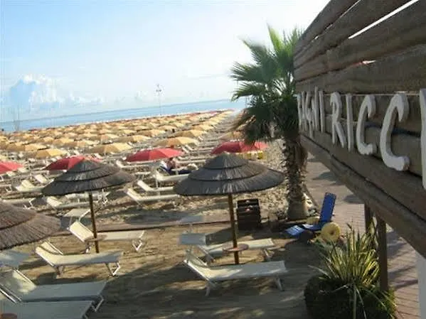 Saint Louis Hotell 3*