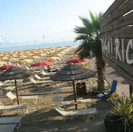 Saint Louis Hotell 3*